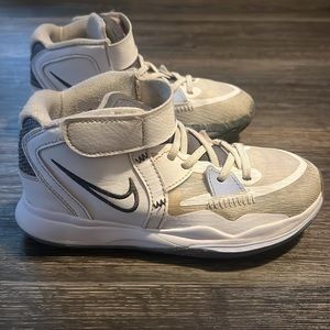 Kyrie Irving Nike Basketball Sneakers